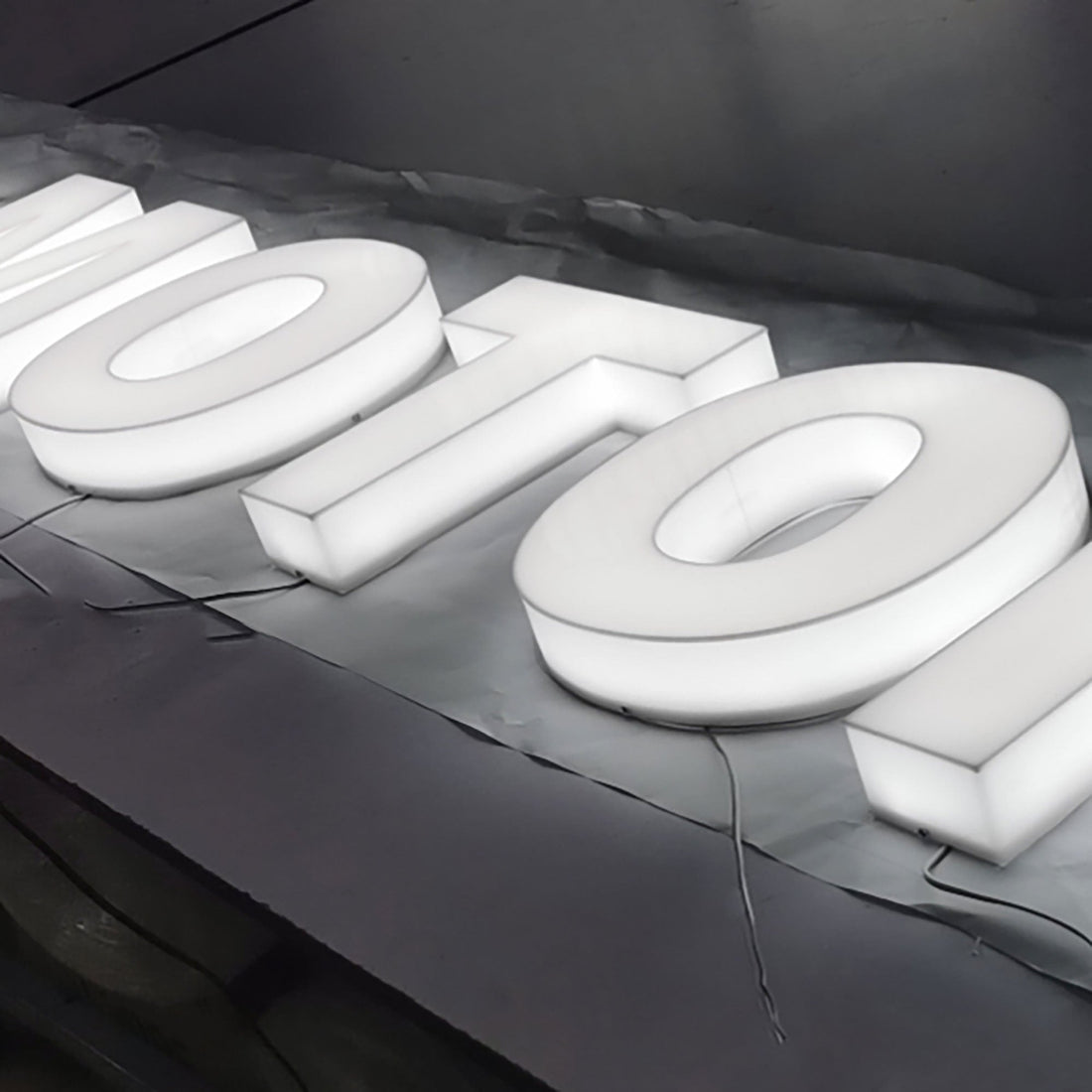 Outdoor Custom Size Company Logo 3D Light Up Full Acrylic Sign Shopfront Led Channel Letters