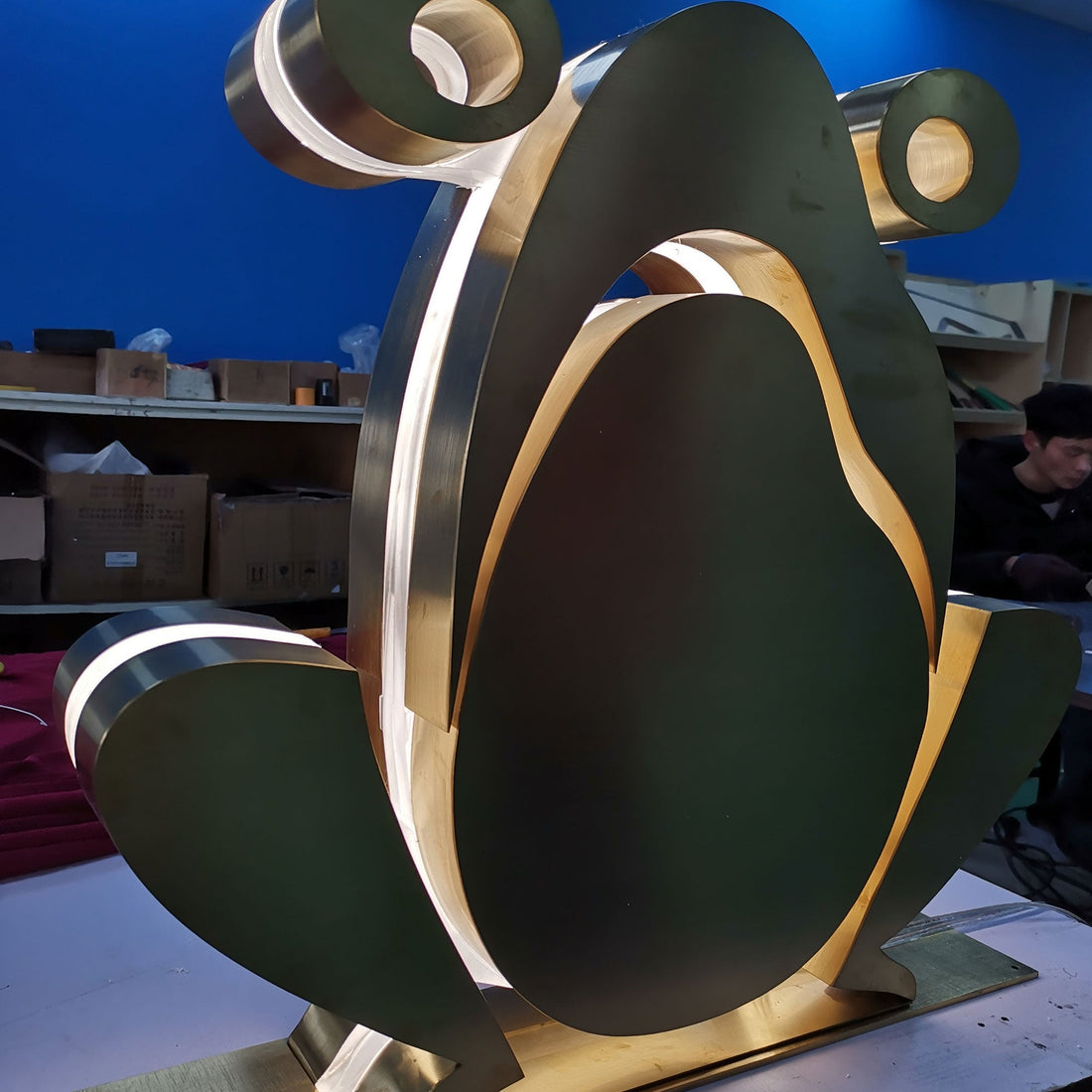 Custom free standing outdoor gold lettering sign brushed face edge lit channel letters signage