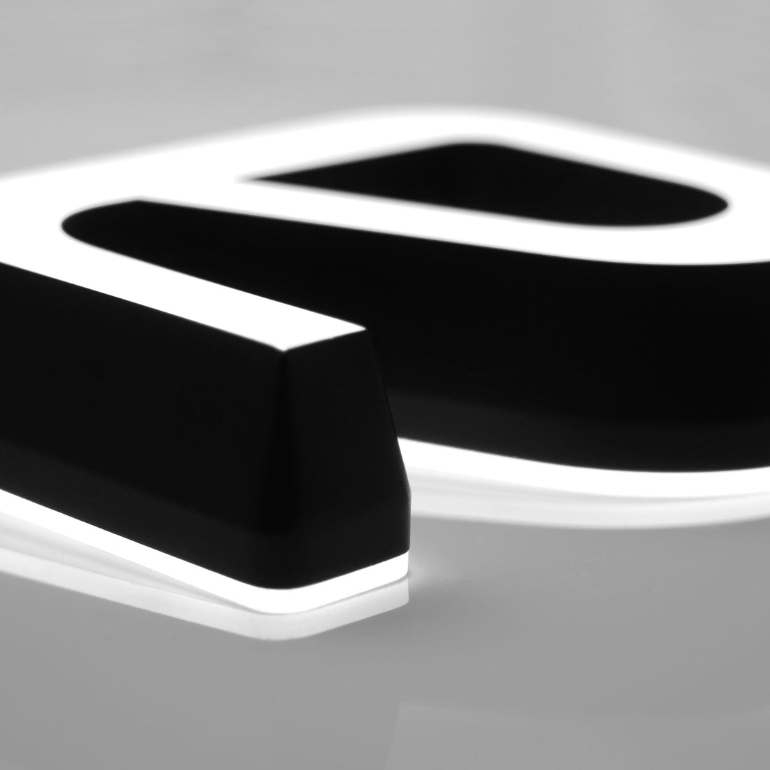 Custom Illuminated Alphabet Frontlit 3D Shop Logo Letters Backlit Store Signs Acrylic Led Letters
