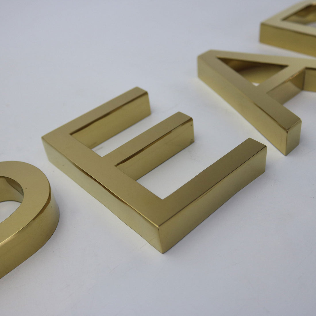 Customized Gold Stainless Steel Channel Letter Sign with Coating 3D Metal Name for Company Restaurant Shop