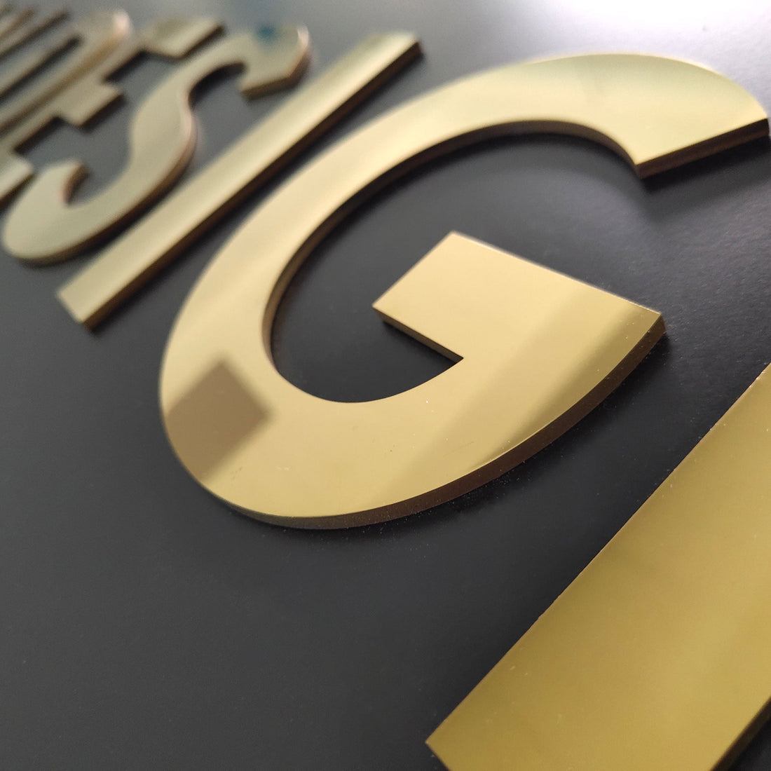 Surface gold coating larer cutting stainless steel solid small letters polished mirror face letters sign