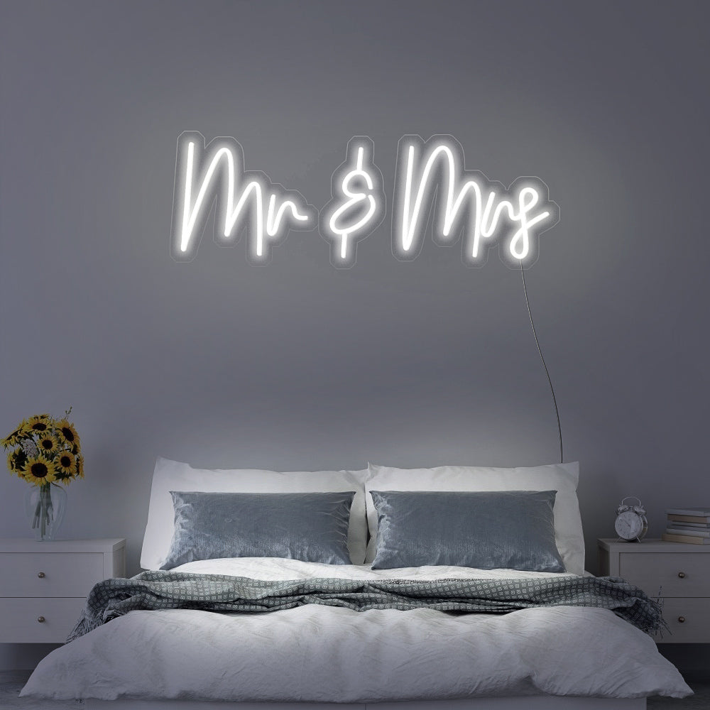 “Mr&Mrs” Neon
