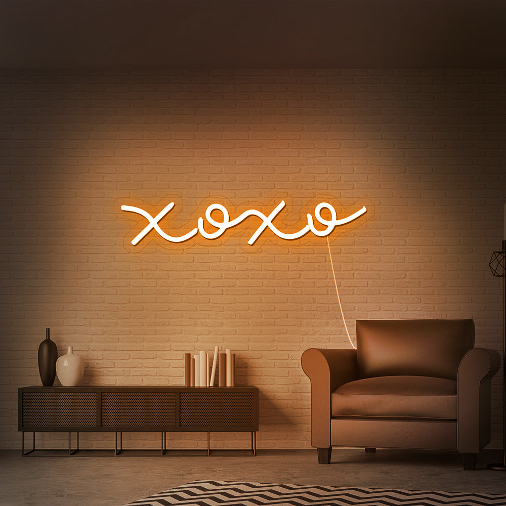 “Xoxo” Neon Sign